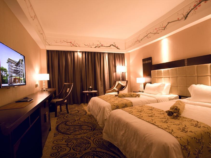 Guilin Golden Crown International Hotel Exterior photo
