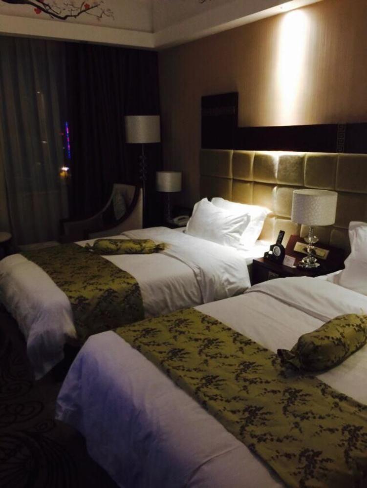 Guilin Golden Crown International Hotel Exterior photo
