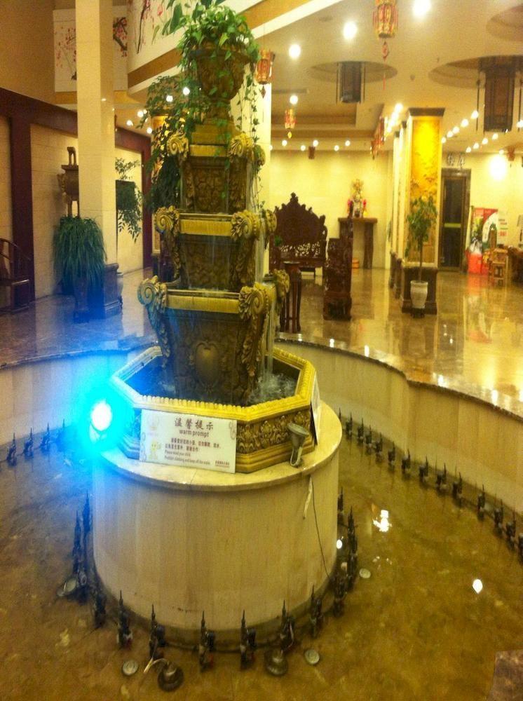 Guilin Golden Crown International Hotel Exterior photo