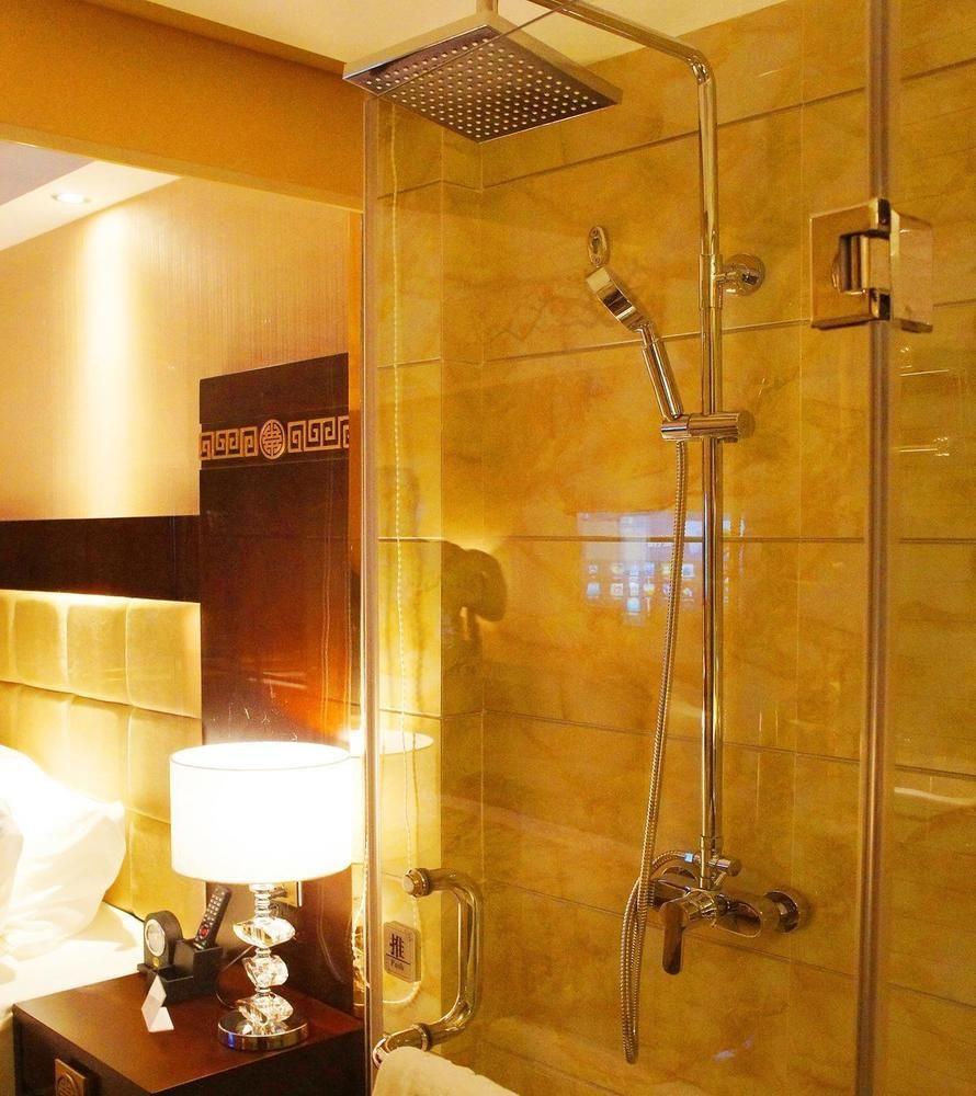 Guilin Golden Crown International Hotel Exterior photo