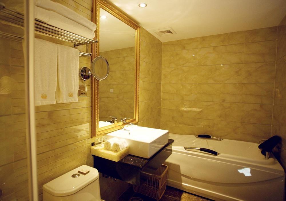 Guilin Golden Crown International Hotel Exterior photo